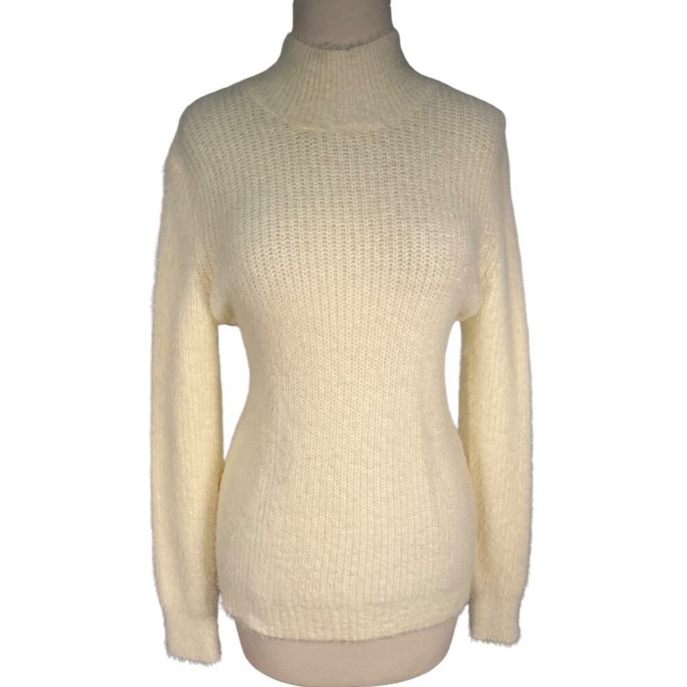 Y2K Fuzzy Cream Turtleneck L Soft Cozy Knit Minimalist Winter Core 90s Inspired